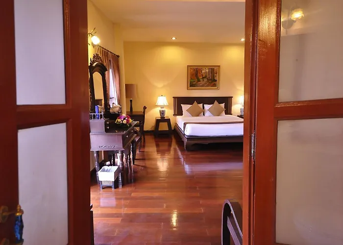 Phuwanalee Resort